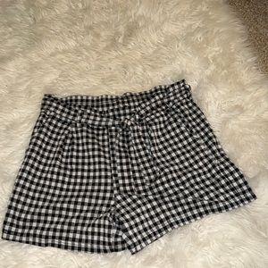 tie waist gingham shorts!